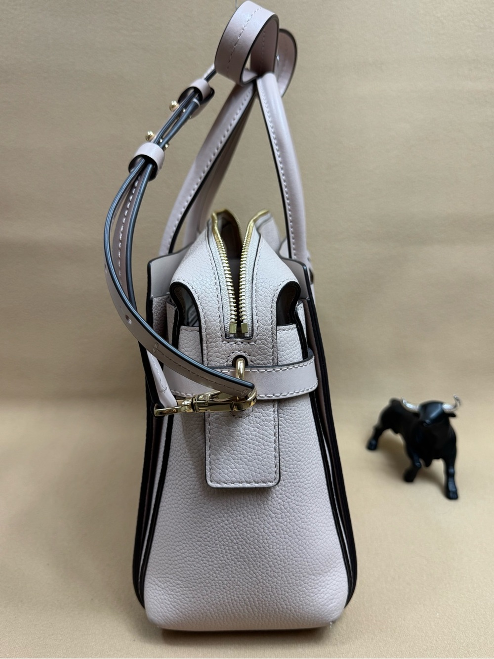 Michael Kors Pebbled Leather Satchel in White - Picture 3 of 16